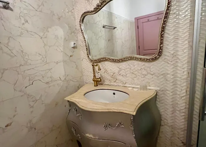 Catedrala Blue Daire *